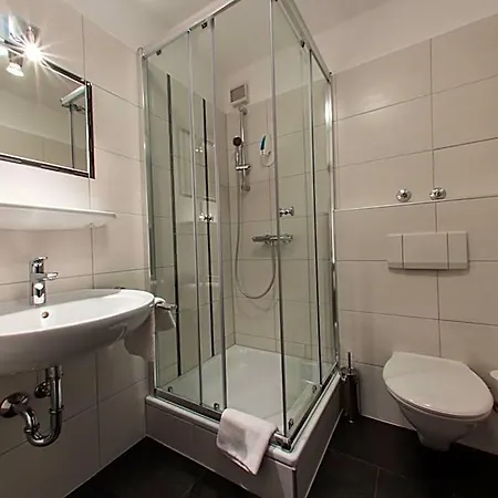 Stadt מלון 3*
