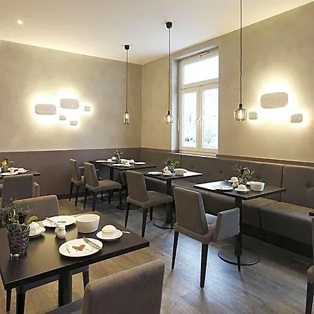 Stadt 3*