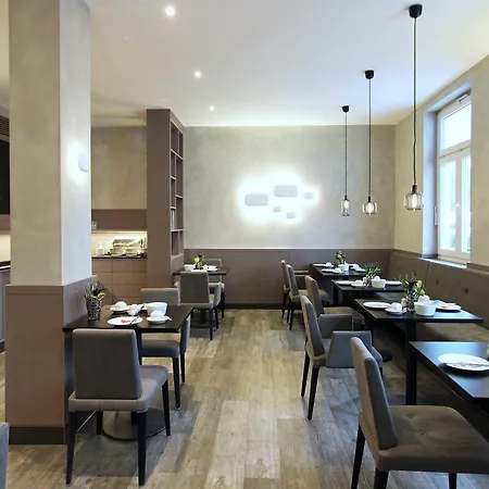 Stadt Hotel 3*